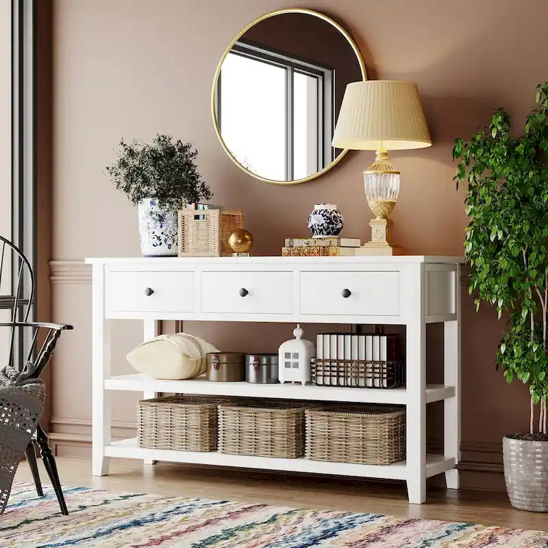 Consolle dal design retrò con due ripiani aperti, struttura e gambe in legno massello di pino per il soggiorno